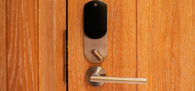 Automatic Locking Door Knob Campbell